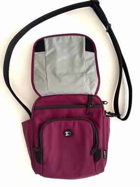 Pacsafe Metrosafe 200 Anti-Theft RFID Compact Crossbody Bag Shoulder Purple